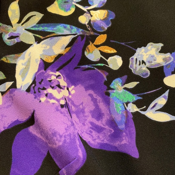 Amazingly beautiful & flowy Eliza J purple/black floral crepe long sleeve dress - Picture 5 of 7